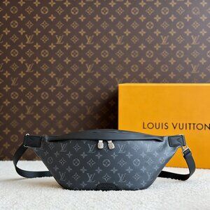 Louis Vuitton Discovery Bum Bag Monogram Shadow